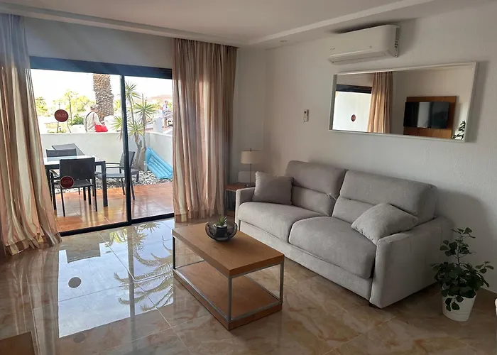 George Tenerife Daire San Miguel de Abona